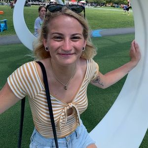 Meet your Posher, Anna